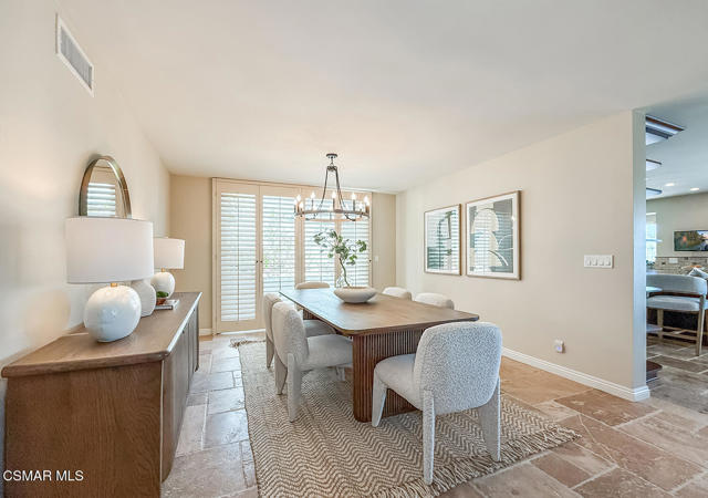 3331 Monte Carlo Drive, Thousand Oaks CA: https://media.crmls.org/mediaz/8b0dbea1-9e43-4a0e-83d1-6febfd721b08.jpg