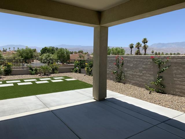 39 Cabernet, Rancho Mirage CA: https://media.crmls.org/mediaz/8b0dd080-e469-4214-aceb-3666875ec750.jpg