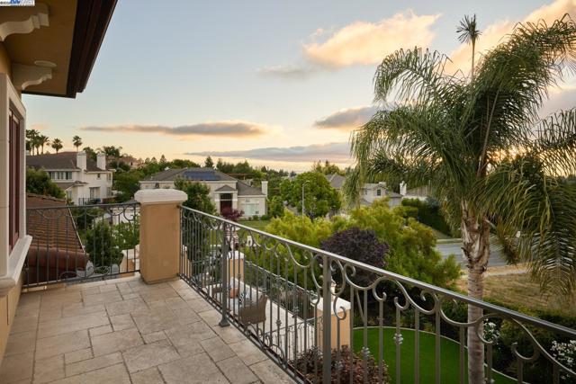 44506 Vista Grande Court, Fremont CA: https://media.crmls.org/mediaz/8b0ddaf6-bce3-4258-9c05-538b121e8221.jpg