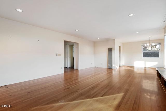 Detail Gallery Image 9 of 59 For 329 Mariposa Dr, Ventura,  CA 93001 - 4 Beds | 3 Baths