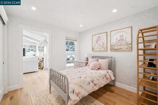 31 Ascot Place, Moraga CA: https://media.crmls.org/mediaz/8b0e30b7-398f-4664-a933-30ad9aace7e9.jpg