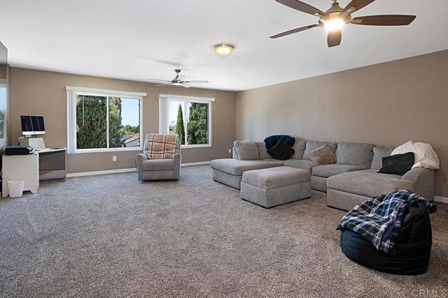 Detail Gallery Image 19 of 43 For 5676 Chateau Dr, San Diego,  CA 92117 - 7 Beds | 3/2 Baths