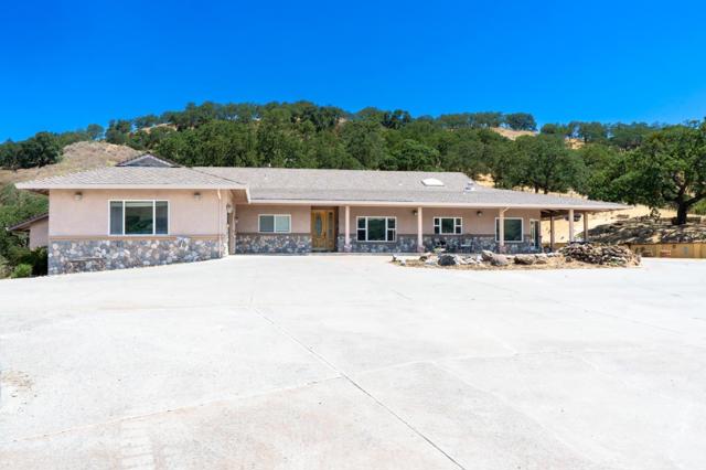21050 Uvas Road, Morgan Hill CA: https://media.crmls.org/mediaz/8b0ed950-faf5-4b0e-bda8-3bc02afaad72.jpg