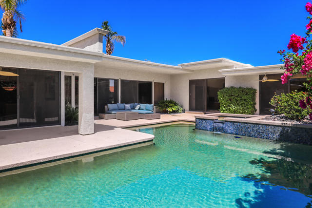 45550 Navajo Road, Indian Wells CA: https://media.crmls.org/mediaz/8b0ee055-419f-4ae2-a34a-255dc2520f2f.jpg