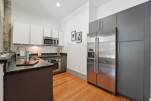 1 S Park Street, San Francisco CA: https://media.crmls.org/mediaz/8b0eee45-080a-493d-b687-13022ac67959.jpg
