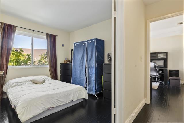 1247 Armstrong Cir, Escondido CA: https://media.crmls.org/mediaz/8b11528a-fe31-45d3-b982-9322d6404f19.jpg