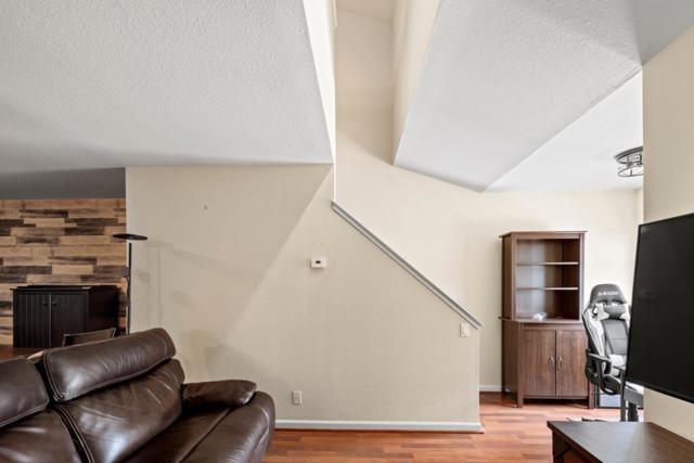 820 Casanova Avenue, Monterey CA: https://media.crmls.org/mediaz/8b117698-2fc4-4b49-9662-28c31c0d1126.jpg