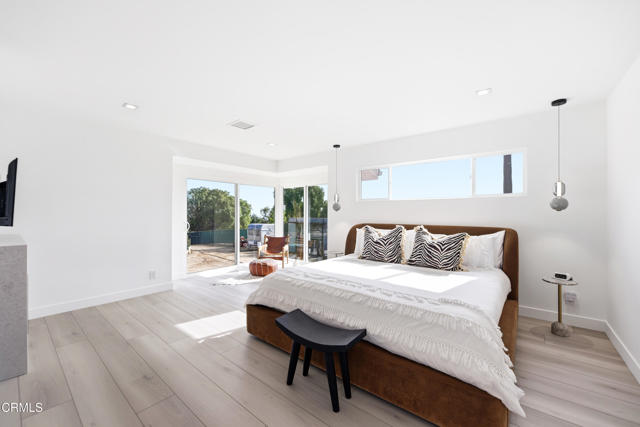 34 Vientos Road, Camarillo CA: https://media.crmls.org/mediaz/8b12625d-0495-453d-b1c5-5e79f9dbb8d4.jpg