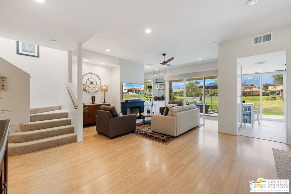 MLS #25616045PS image #2