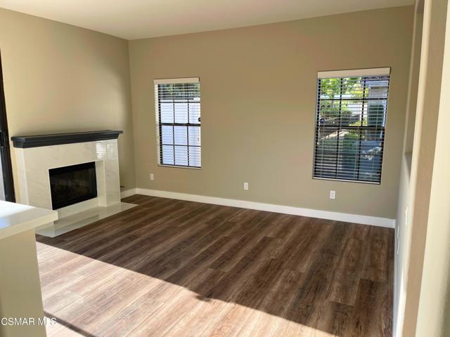 429 Dante Way, Oak Park CA: https://media.crmls.org/mediaz/8b126a8f-e1d2-4e37-aa57-d99c42faa069.jpg
