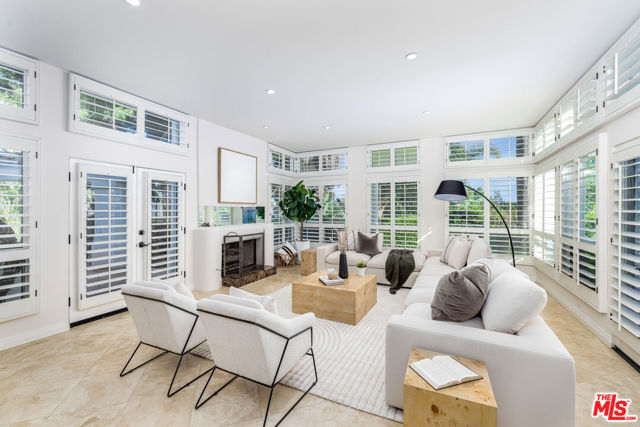 26743 Via Linda Street, Malibu CA: https://media.crmls.org/mediaz/8b13aebd-c021-43fa-bed4-bd7ea702ef5d.jpg