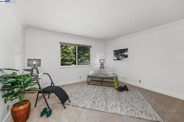 351 Castenada Ct, Danville CA: https://media.crmls.org/mediaz/8b14df4f-57b7-4222-9236-b6217022f9b5.jpg