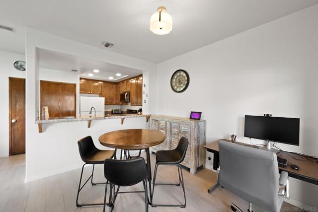 12132 Royal Birkdale Row Unit 104E, San Diego CA: https://media.crmls.org/mediaz/8b14ff23-c1a0-4e01-bf35-e1e7cbdbbb0b.jpg