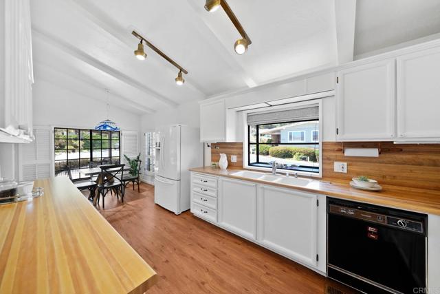 Detail Gallery Image 26 of 55 For 2302 Bryant Drive, Carlsbad,  CA 92008 - 2 Beds | 2 Baths