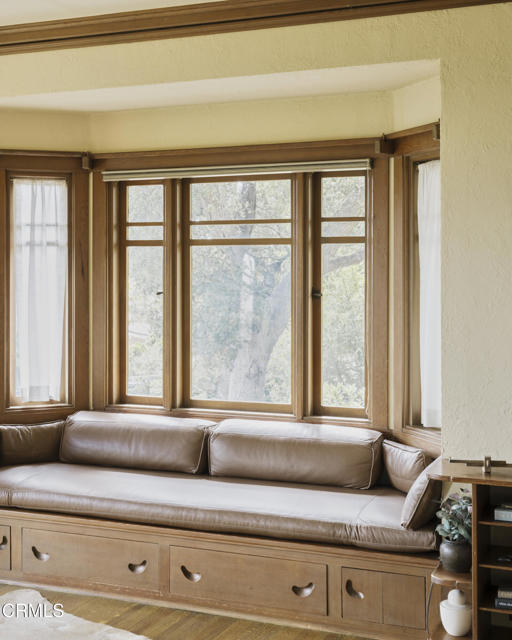 402 Lynn Drive, Ventura CA: https://media.crmls.org/mediaz/8b152437-a7e3-458f-bd95-bdd8edcf5f27.jpg