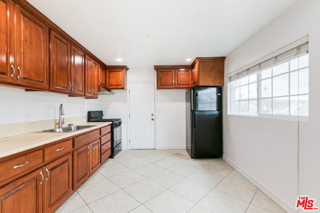 5130 Templeton Street, Los Angeles CA: https://media.crmls.org/mediaz/8b1615e9-2520-4d7c-a86a-0aa60d573797.jpg