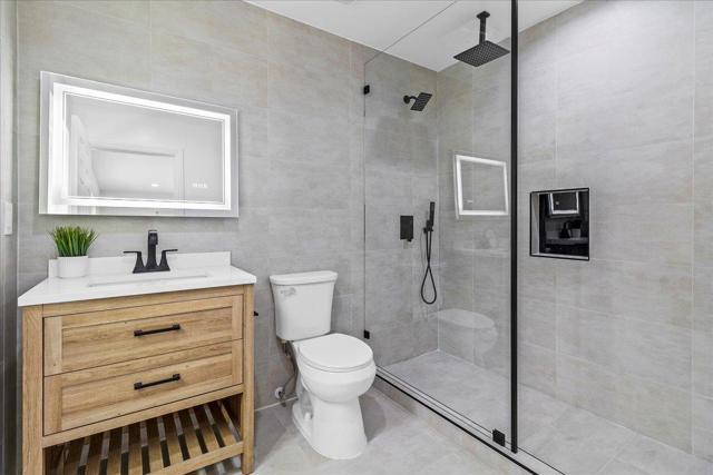 7183 Tustin Road, Salinas CA: https://media.crmls.org/mediaz/8b165b26-54d2-465d-8615-1eeb4adab57a.jpg