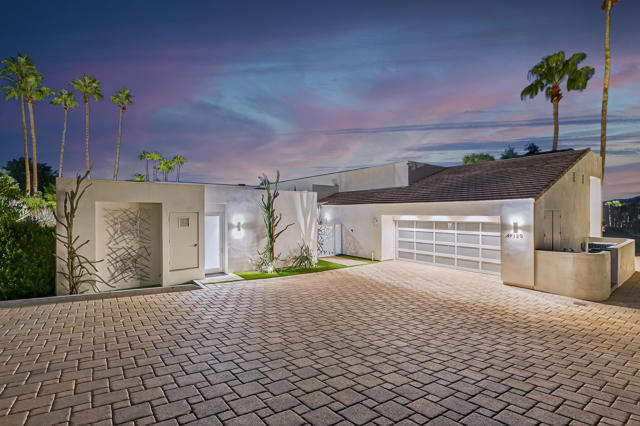 49120 Sunrose Lane, Palm Desert CA: https://media.crmls.org/mediaz/8b17222b-8d74-414e-8912-e3fd2e2bc301.jpg