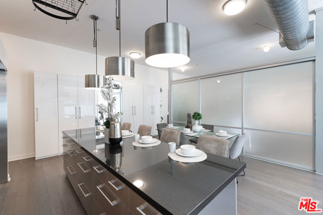 4080 Glencoe Avenue, Marina del Rey CA: https://media.crmls.org/mediaz/8b1780cf-d1fc-43ba-8043-262f0c9e9924.jpg