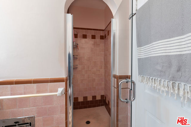 4316 Beeman Avenue, Studio City CA: https://media.crmls.org/mediaz/8b17b9bb-b81e-43e9-975b-79419c73549b.jpg
