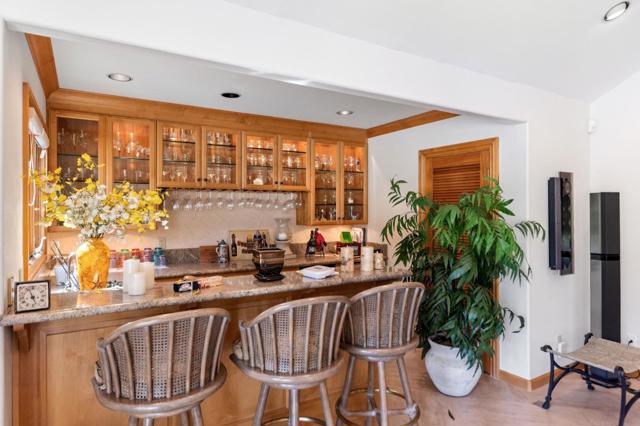 86 Belbrook Way, Atherton CA: https://media.crmls.org/mediaz/8b180336-215c-473e-9fec-36121027a1dd.jpg