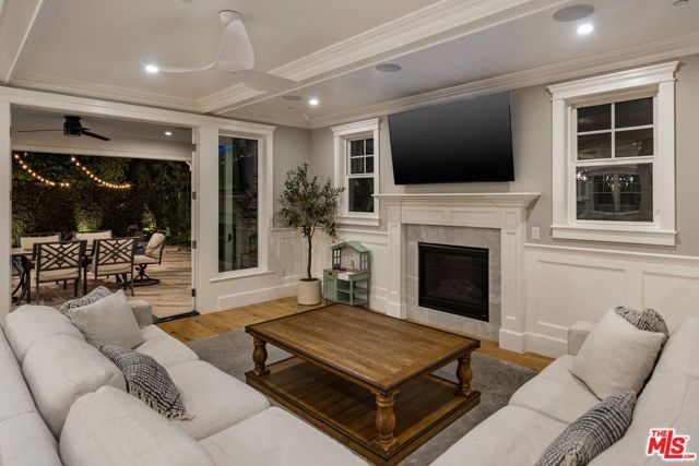 Image 28 of 35 For 5523 Longridge Avenue