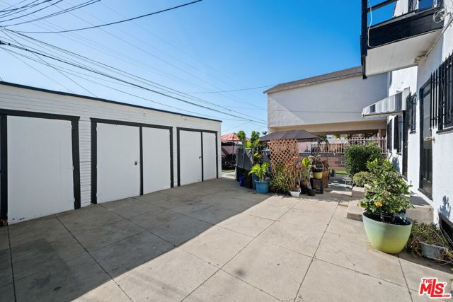 4006 21st Street, Los Angeles, California 90018, ,Multi-Family,For Sale,21st,24414457