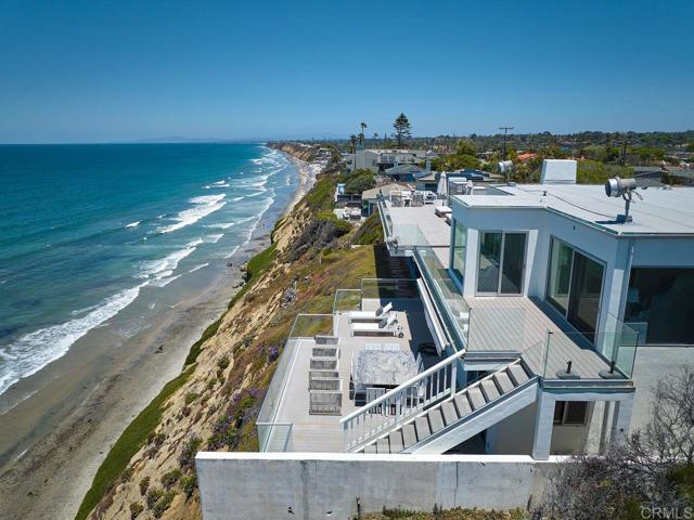 Detail Gallery Image 10 of 47 For 806 4th St, Encinitas,  CA 92024 - 5 Beds | 5/2 Baths