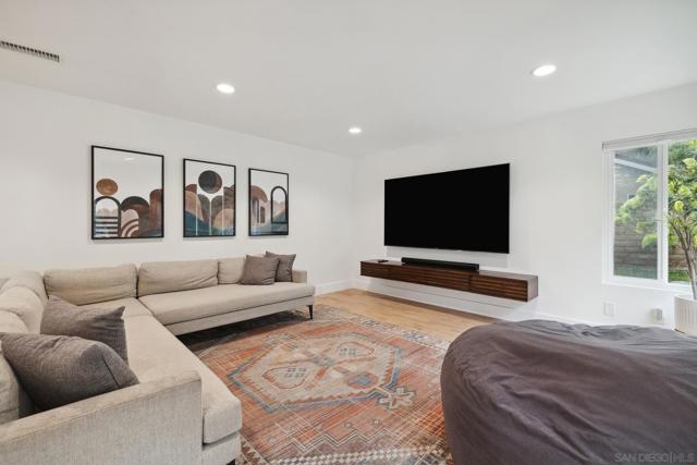 28145 Shady Meadow Ln, Yorba Linda CA: https://media.crmls.org/mediaz/8b1a4dc0-b2c0-4d57-8e9f-81da54a41a54.jpg