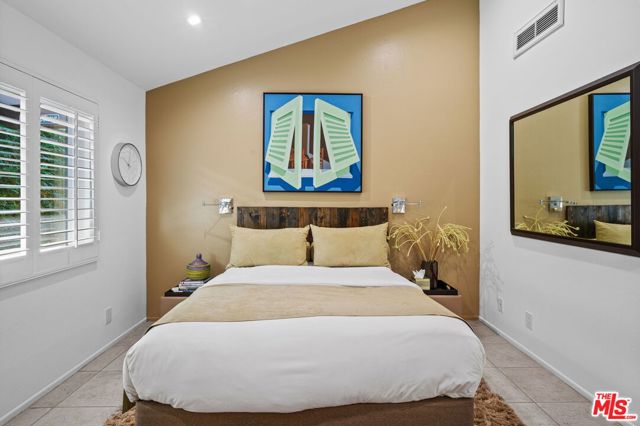84 Running Springs Drive, Palm Desert CA: https://media.crmls.org/mediaz/8b1abf2f-85ee-41dc-8309-3037498933e9.jpg