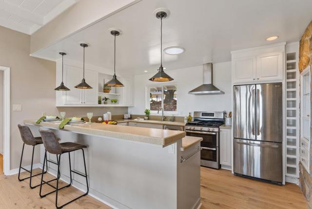 33 Aqua View Drive, Watsonville CA: https://media.crmls.org/mediaz/8b1b2e3a-9a80-4ac6-96e9-f533697bd2d4.jpg