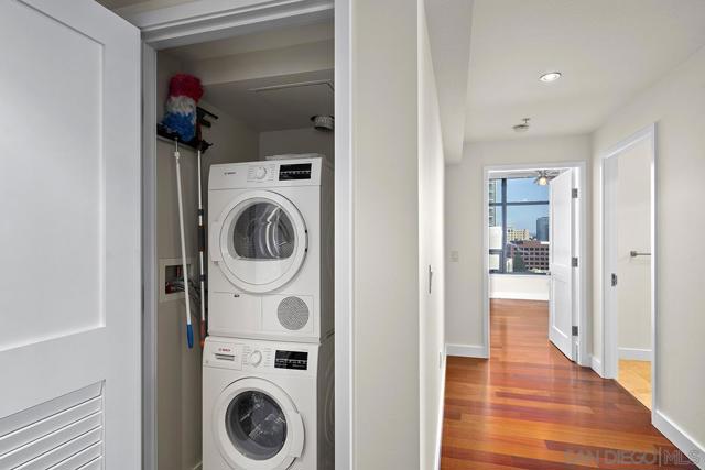 700 W E Street, San Diego CA: https://media.crmls.org/mediaz/8b1b64a9-69b3-4db1-9f8a-9371502dd20f.jpg