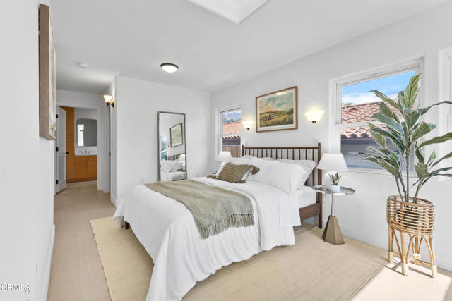 421 Donze Avenue, Santa Barbara CA: https://media.crmls.org/mediaz/8b1b95f4-43ac-4218-9fc4-d3936e5e86df.jpg
