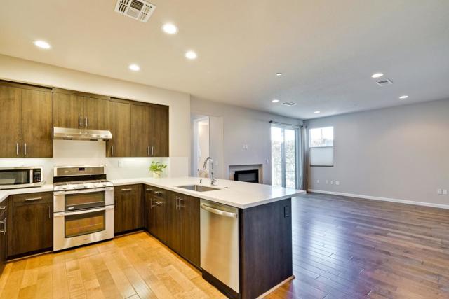867 Maple Place, East Palo Alto CA: https://media.crmls.org/mediaz/8b1bf336-cf98-4f2a-b237-9f4e5934020a.jpg