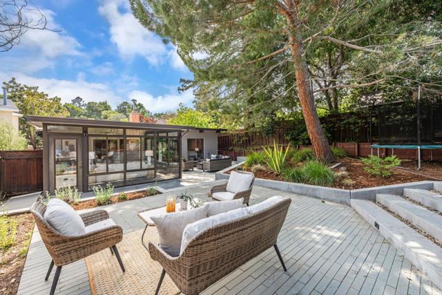 1620 Notre Dame Avenue, Belmont CA: https://media.crmls.org/mediaz/8b1e8ed8-0851-438c-83c1-81254229ceed.jpg