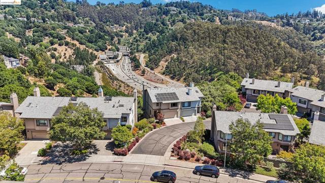 Image 37 of 46 For 90 Starview Dr