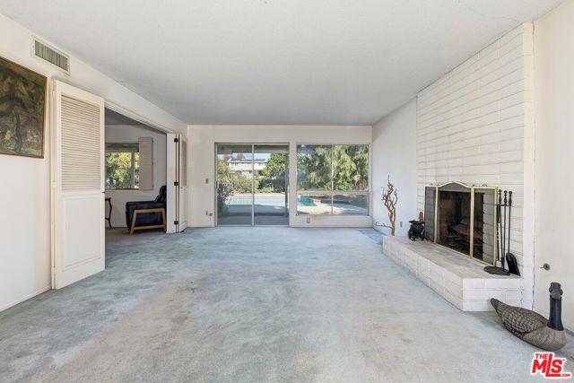 24561 Calvert Street, Woodland Hills CA: https://media.crmls.org/mediaz/8b1f3e7b-c88d-4425-a51e-1030b55a2f37.jpg