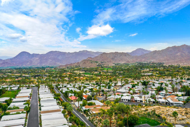 49305 Highway 74, Palm Desert CA: https://media.crmls.org/mediaz/8b1f8e5b-0b0f-4ae4-8fda-8f6260f6a312.jpg