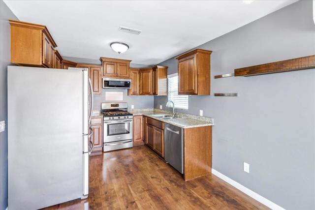 570 Casanova Avenue, Monterey CA: https://media.crmls.org/mediaz/8b2037c2-84af-4d85-8f88-92077f1525f7.jpg