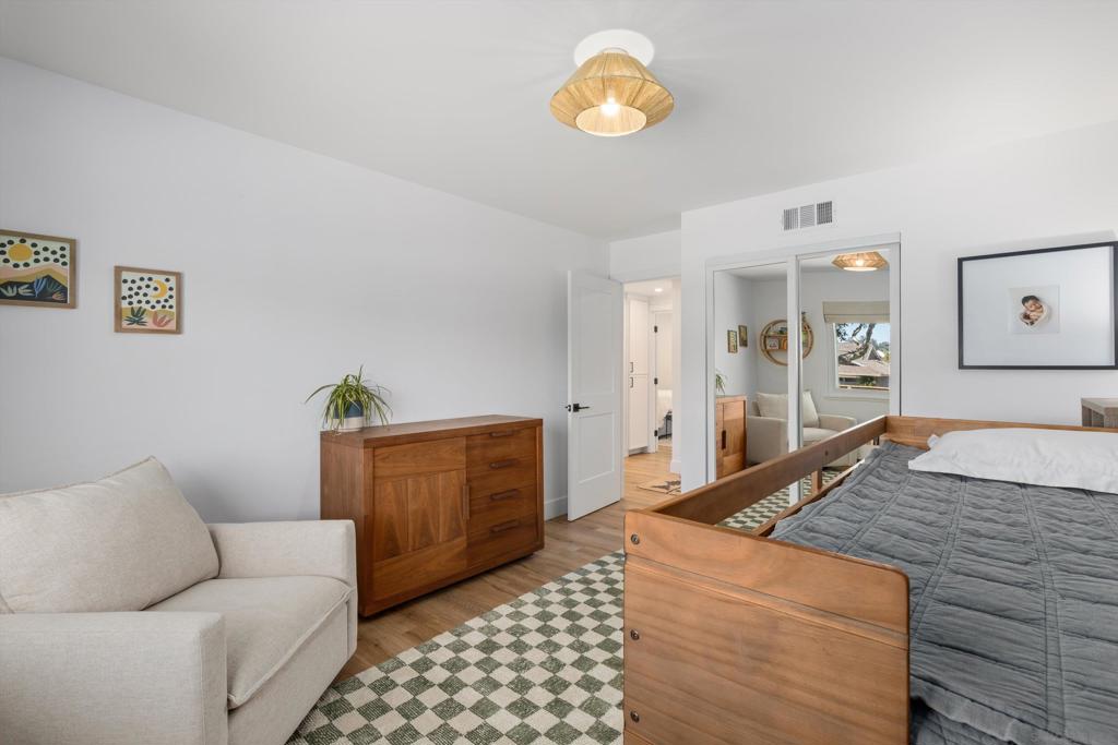 1063 San Julian - photo 19