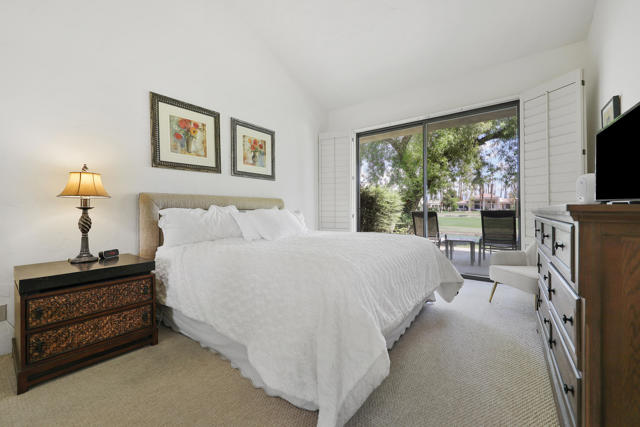 54624 Shoal Creek, La Quinta CA: https://media.crmls.org/mediaz/8b2194cc-6f38-4eb9-bfd4-da2433bb61cd.jpg