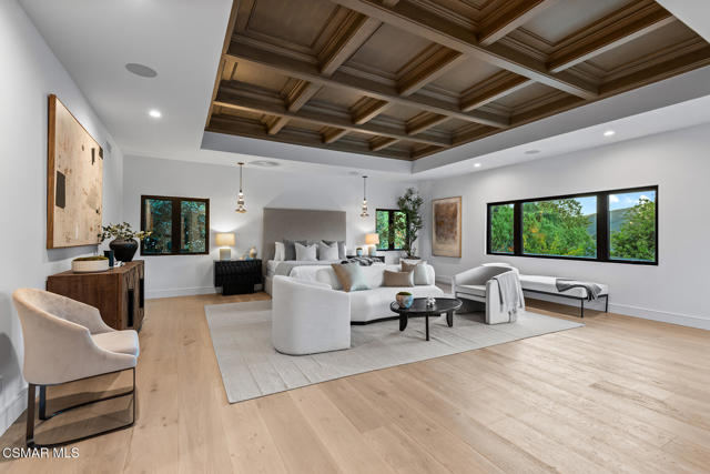 4199 Woodlane Court, Westlake Village CA: https://media.crmls.org/mediaz/8b21e41b-9be0-405d-91f2-b27607813b46.jpg