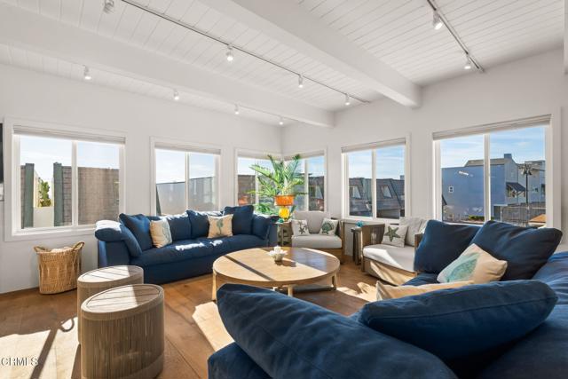 Detail Gallery Image 8 of 52 For 11770 Pacific Coast Hwy #U,  Malibu,  CA 90265 - 4 Beds | 4 Baths