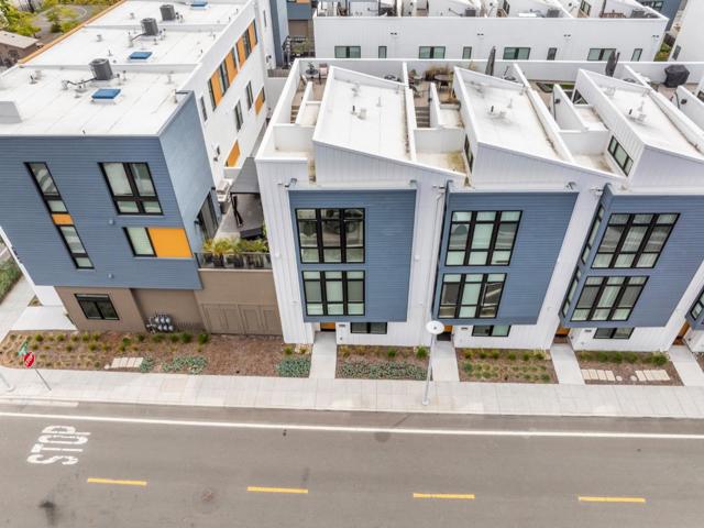 2180 Corsair Street, Alameda CA: https://media.crmls.org/mediaz/8b236c28-c040-4377-8cc0-1d45c7f40200.jpg