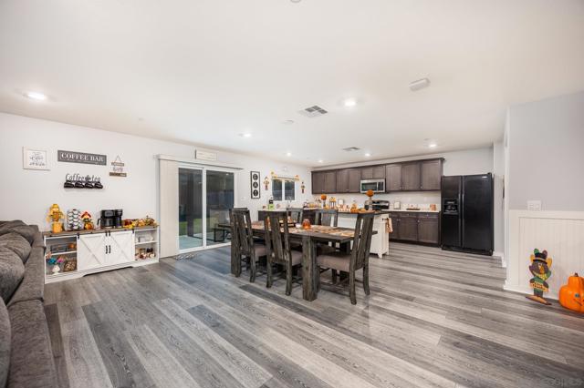 32089 Bunkhouse Rd, Winchester CA: https://media.crmls.org/mediaz/8b247647-d3e4-48b1-b057-b7de54bfb2fb.jpg