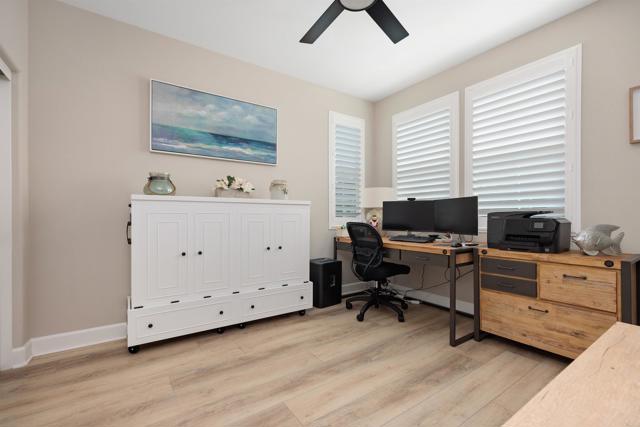 Detail Gallery Image 13 of 42 For 12611 Stella Ln, San Diego,  CA 92129 - 4 Beds | 3/1 Baths
