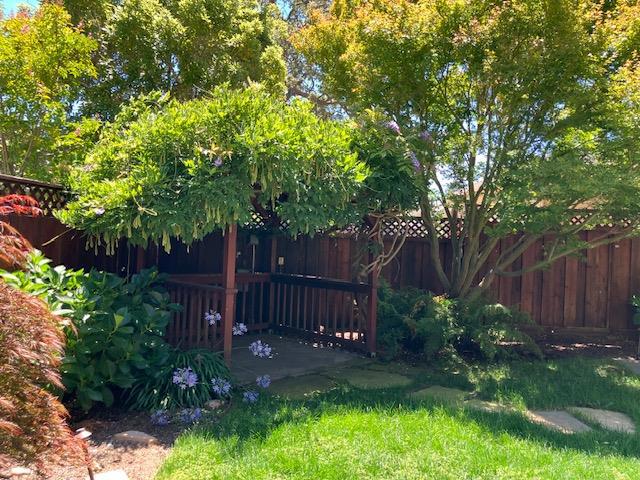 5 Maple Way, San Carlos CA: https://media.crmls.org/mediaz/8b24c5c0-d23e-4696-92b8-ca95d36691d9.jpg