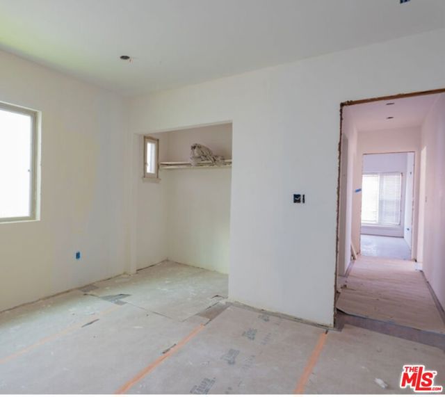 4218 W 58th Place, Los Angeles CA: https://media.crmls.org/mediaz/8b24d105-0589-400f-8e5d-f721a7598a39.jpg