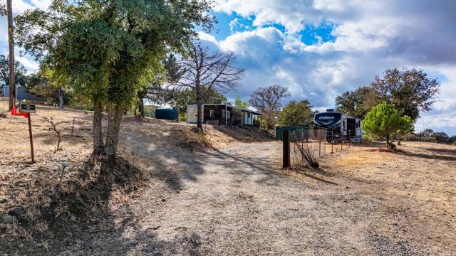 Detail Gallery Image 3 of 8 For 19645 Water Canyon Rd, Tehachapi,  CA 93561 - 2 Beds | 1 Baths