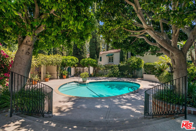 1811 Courtney Avenue, Los Angeles CA: https://media.crmls.org/mediaz/8b256883-b03d-428a-a2cc-4ca7a1d73ea8.jpg